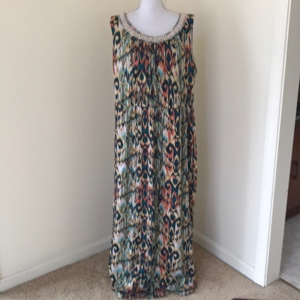 NWT! AGB Size 2X multi print maxi dress with bead work